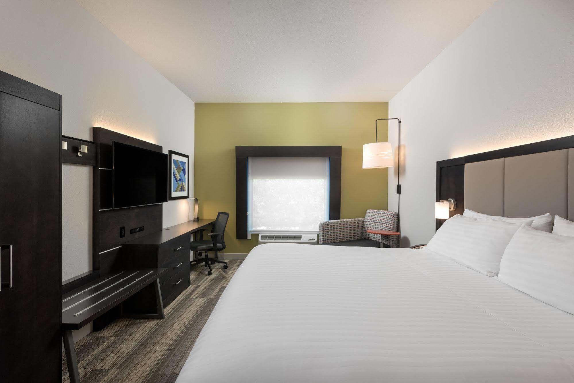 Holiday Inn Express & Suites Lakeland South, An Ihg Hotel Екстериор снимка